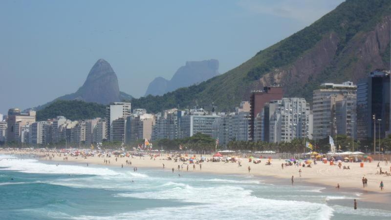 Apto Copacabana - Silencioso Na Quadra Da 613 Apartamento *